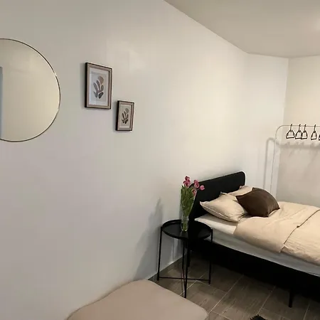 Rue Blaes Apartment